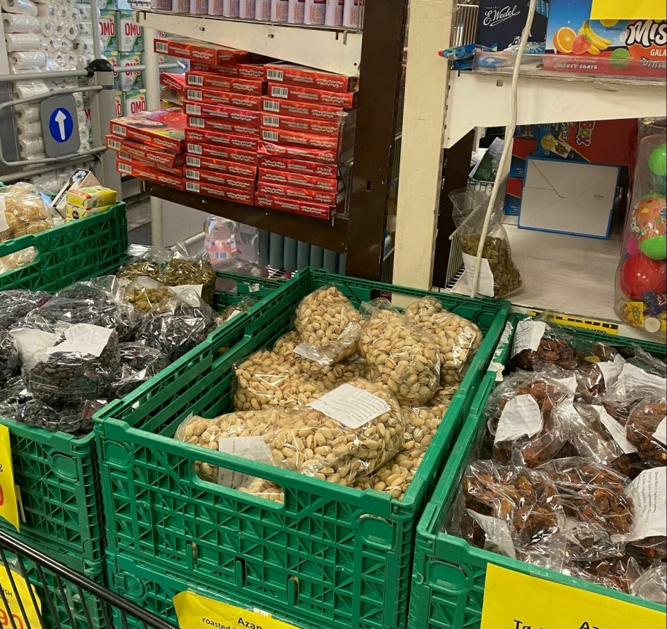 Pistachios and Dried Plums in Nordbygata AS in Grønland.