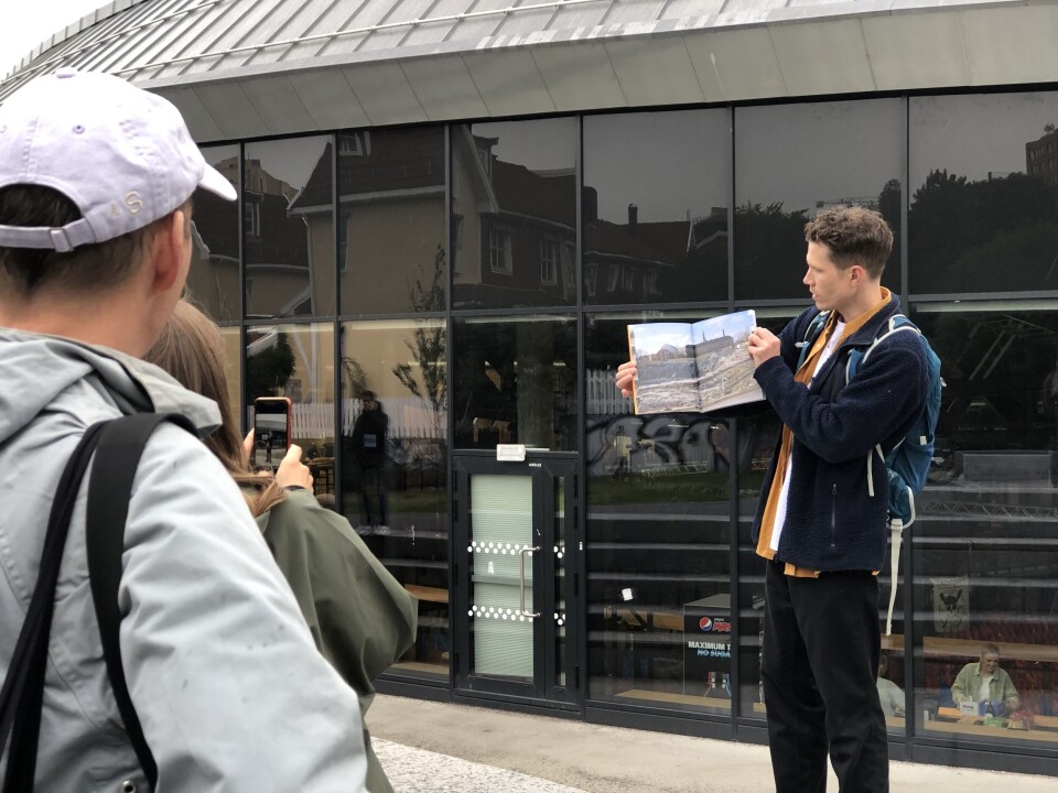 Jon Benjamin Tallerås talking about Oslo during his tour around the city. Oslo kulturnatt 2023.