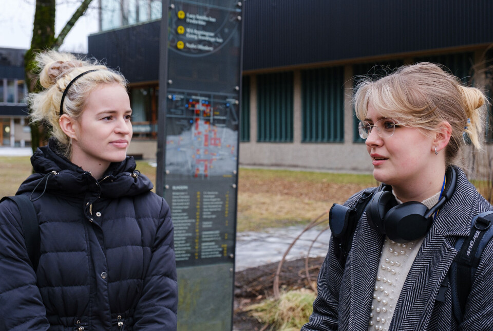 Mener medier fordummer unge