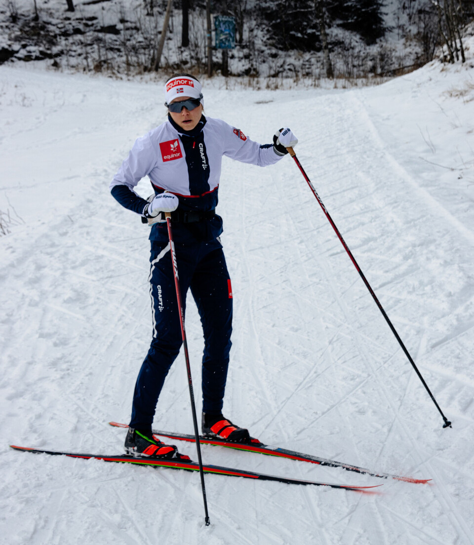 RASKEBRILLER: Nora Sanness
fekk sjetteplass
på Femmila på
VM-debuten sin.
Tre plassar bak
Therese Johaug.