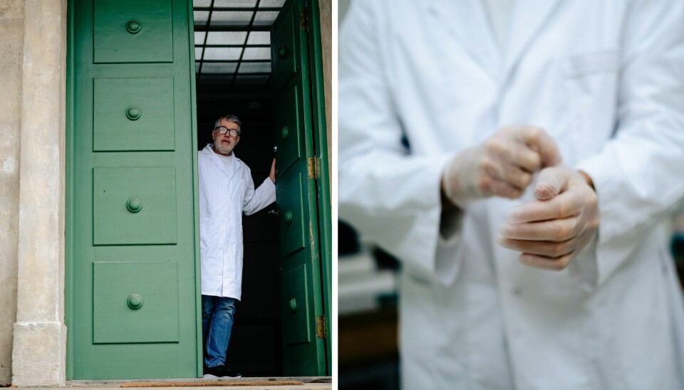 DEXTER: Plasthansker og laboratoriefrakk
har blitt Viskum sitt faste ensemble.