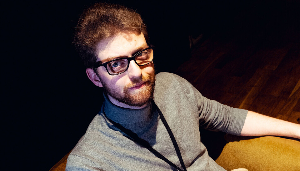 STUDENTBARER: Daniel Fjell Riisnæs koordinerer kjellerpubnettverket på UiO, og ønsker at man først og fremst skal dyrke frivilligheten.