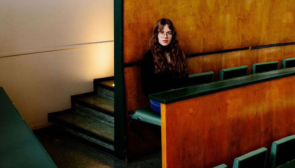 PERSPEKTIV: Ullebø er glad hun endte opp til Blindern, men erkjenner at det å begynne med studier tidligere kunne gitt henne en bedre evne til å resonnere og tenke kritisk tidligere