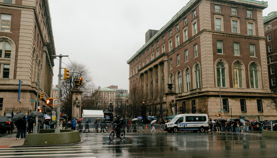 ID-SJEKK: Kun de med tilknytting til universitetet slipper nå inn på campusen til Columbia. Tidligere var campus åpent for alle, men i kjølvannet av demonstrasjoner ble dette endret. Grunnen skal ha vært at mange av
demonstrantene ikke selv var studenter ved universitetet.