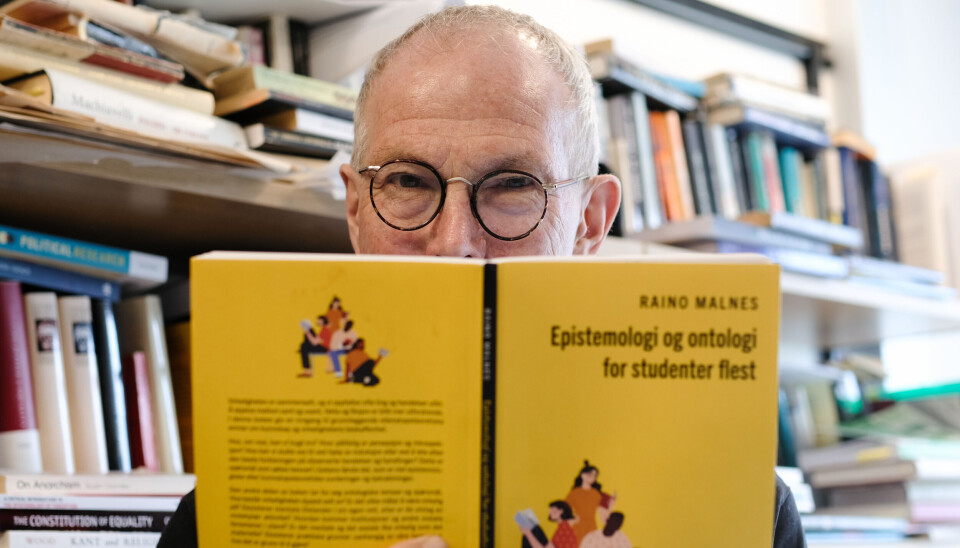 SOLSTAD OG SHAKESPEARE: Malnes leser mest faglitteratur, men hvis han skal velge noe skjønnlitterært foretrekker han norsk litteratur fra 60- og 70-tallet som Dag Solstad. Ellers liker han å lese Shakespeare-skuespill om igjen.