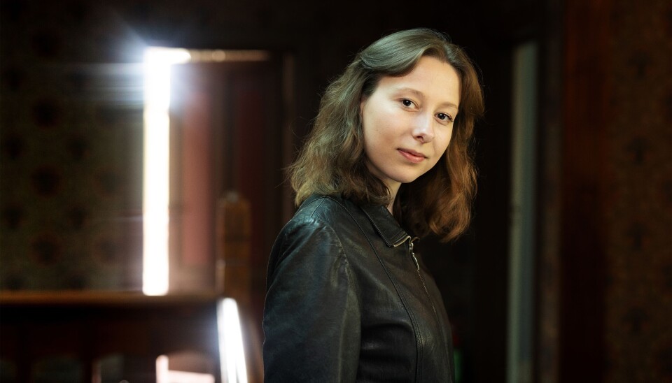 Elida Karo debuterte med boka Og forresten heter jeg Leah.