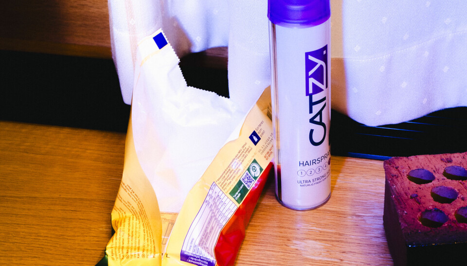 ESSENTIALS: Velle fikk utdelt kontor forrige uke. Han har rukket å flytte inn det mest nødvendige.