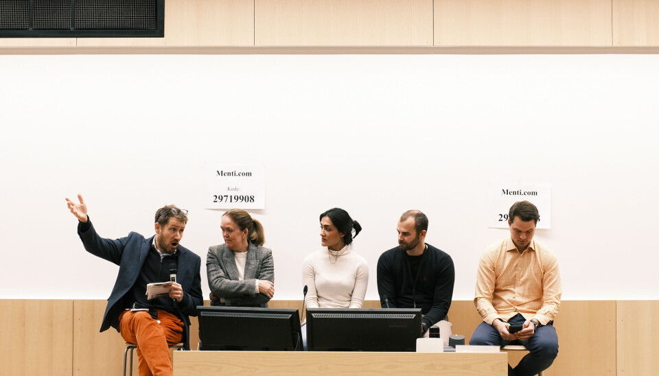 Fyr og flamme: Under arrangementet diskuterte studenter og professorer behovet for opptak av forelesning.